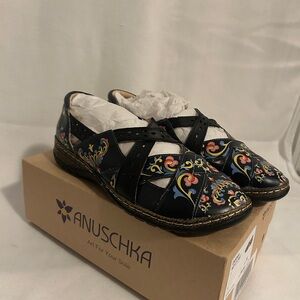 Anuschka Black Multicolor Floral Flats